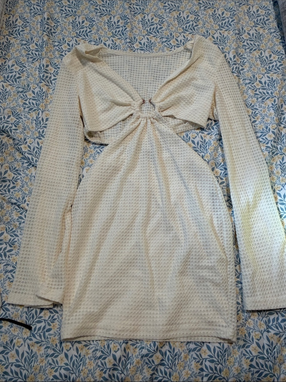 Women's Cream Cutout Long-Sleeve Dress mini dress